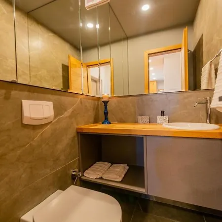 Апартаменти Isolina Rooftop Private Terrace And Garage